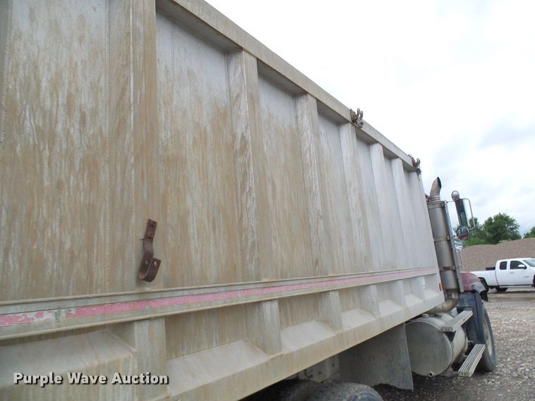 image for item DG5716 1997 Mack CL713 dump truck