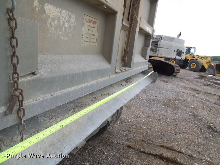 image for item DG5716 1997 Mack CL713 dump truck