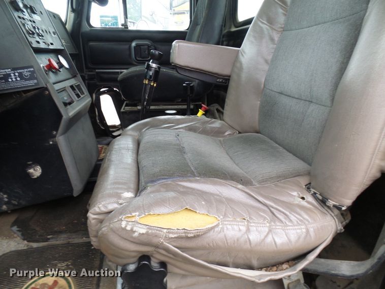 image for item DG5716 1997 Mack CL713 dump truck