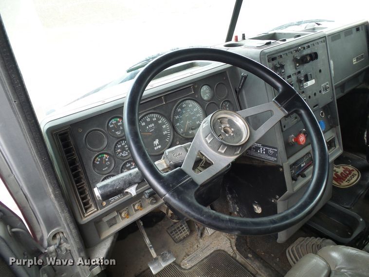 image for item DG5716 1997 Mack CL713 dump truck