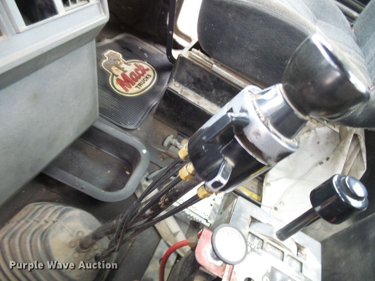 image for item DG5716 1997 Mack CL713 dump truck