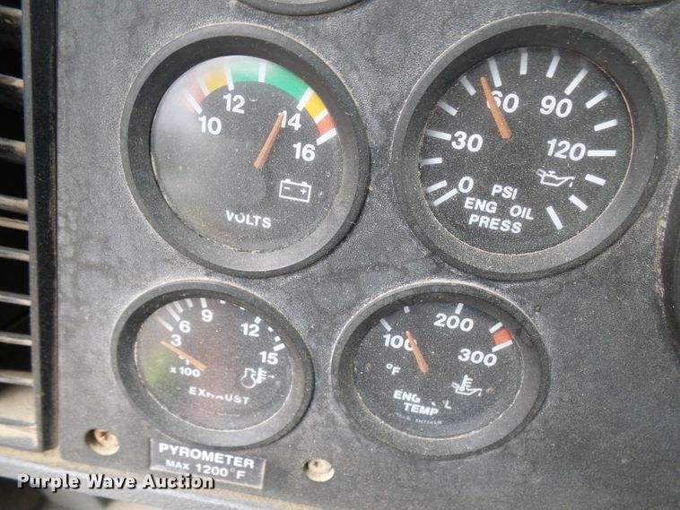 image for item DG5716 1997 Mack CL713 dump truck