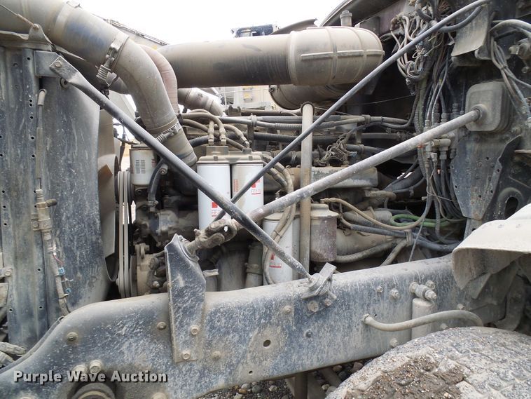 image for item DG5716 1997 Mack CL713 dump truck