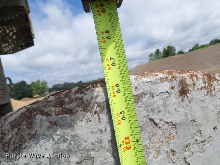 image for item DG5717 1999 Caterpillar 345B  material handler hydraulic excavator