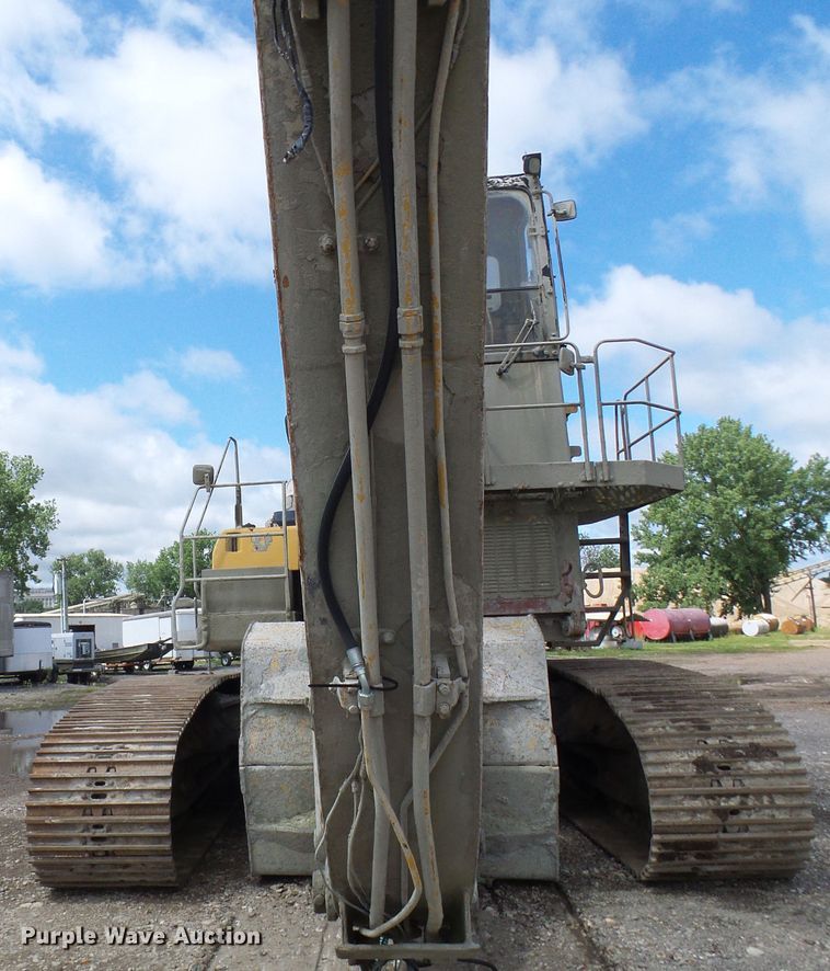 image for item DG5717 1999 Caterpillar 345B  material handler hydraulic excavator