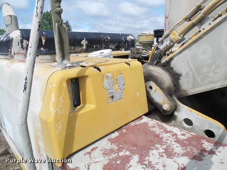 image for item DG5717 1999 Caterpillar 345B  material handler hydraulic excavator