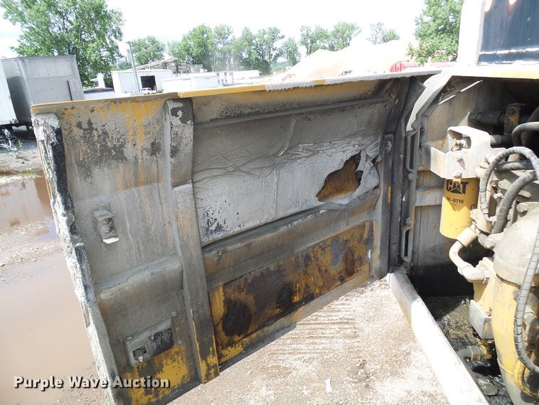 image for item DG5717 1999 Caterpillar 345B  material handler hydraulic excavator