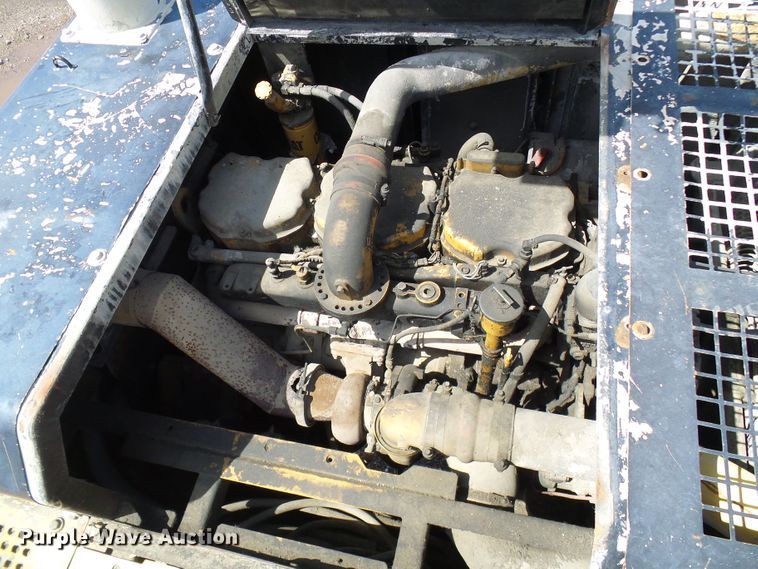 image for item DG5717 1999 Caterpillar 345B  material handler hydraulic excavator