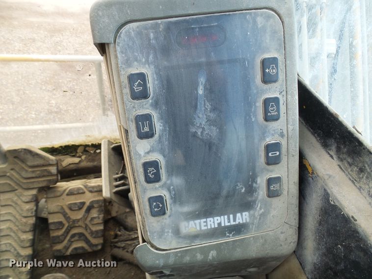 image for item DG5717 1999 Caterpillar 345B  material handler hydraulic excavator