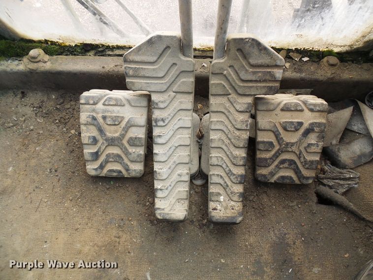 image for item DG5717 1999 Caterpillar 345B  material handler hydraulic excavator