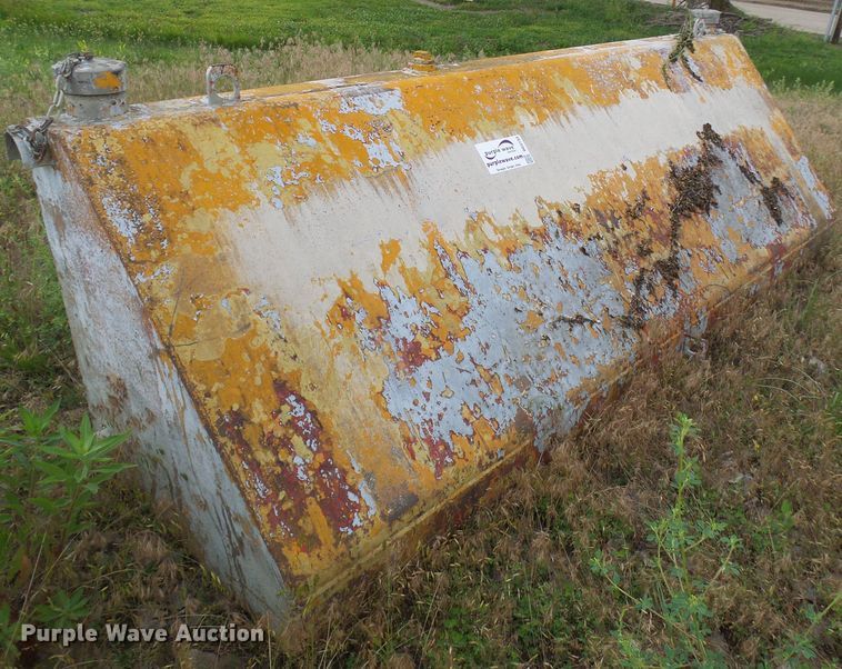 image for item DG5733 Fuel tank