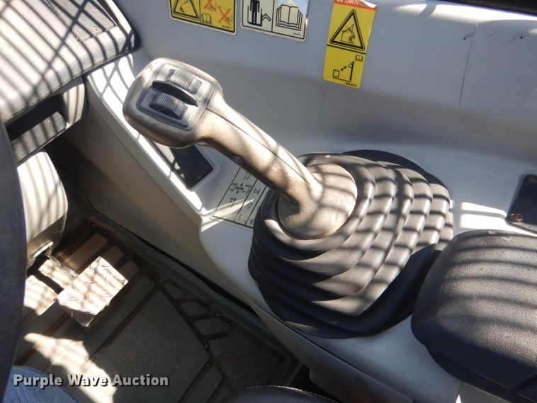 image for item DG5989 2005 Caterpillar TH460B  telehandler