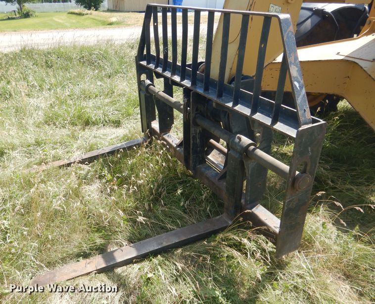 image for item DG5989 2005 Caterpillar TH460B  telehandler