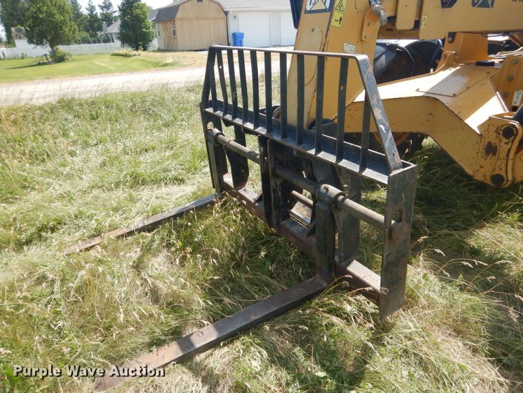 image for item DG5989 2005 Caterpillar TH460B  telehandler