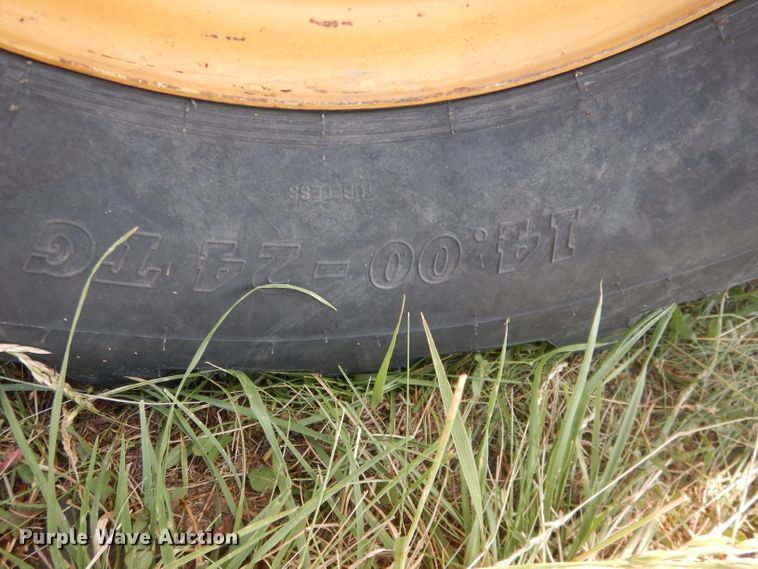 image for item DG5989 2005 Caterpillar TH460B  telehandler