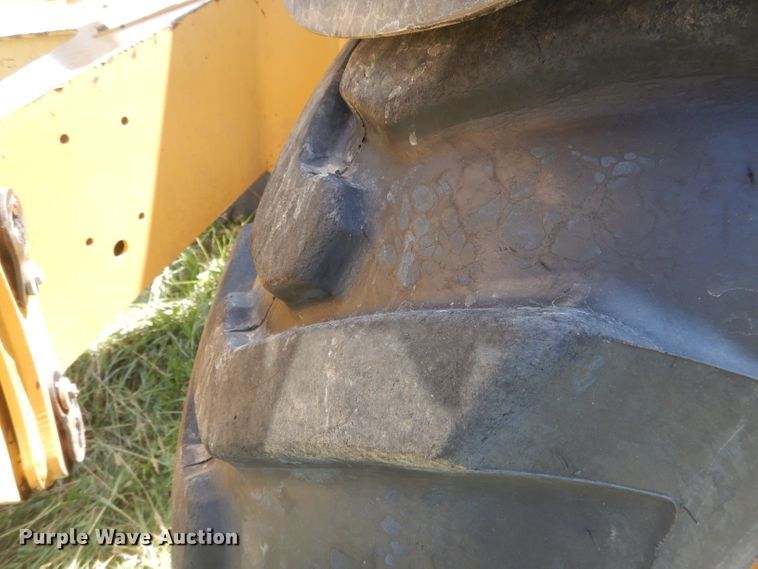 image for item DG5989 2005 Caterpillar TH460B  telehandler
