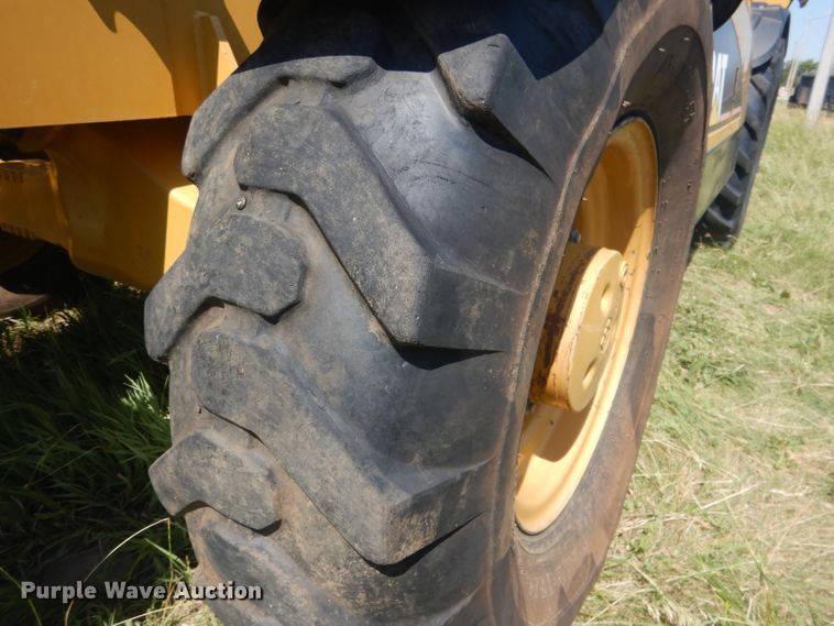 image for item DG5989 2005 Caterpillar TH460B  telehandler