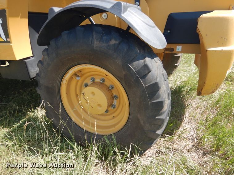 image for item DG5989 2005 Caterpillar TH460B  telehandler