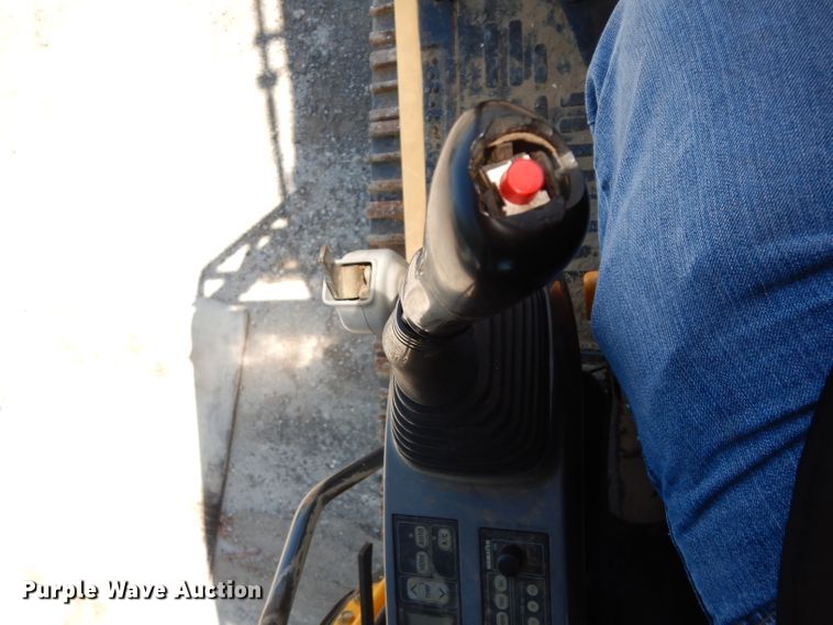 image for item DG6804 2003 Komatsu PC220LC-7L excavator