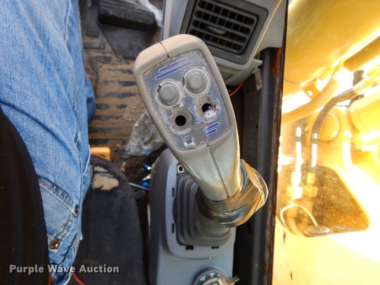 image for item DG6804 2003 Komatsu PC220LC-7L excavator