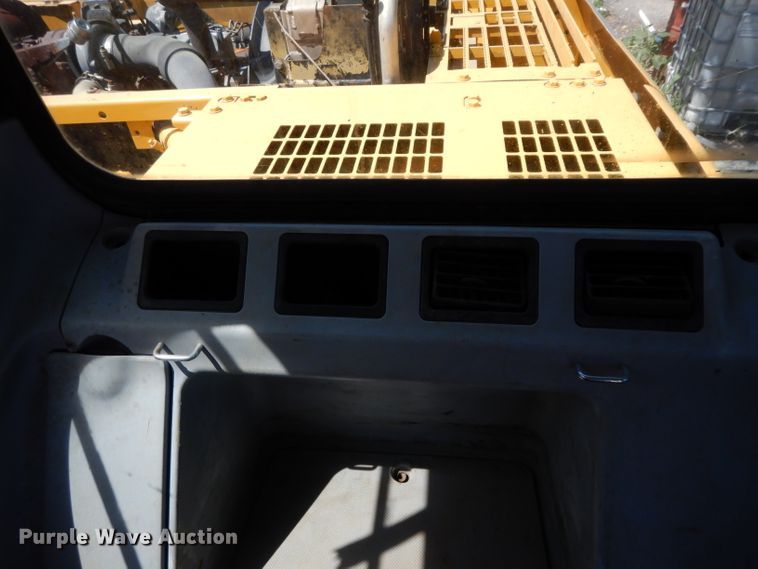 image for item DG6804 2003 Komatsu PC220LC-7L excavator