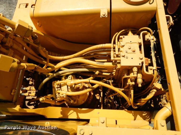 image for item DG6804 2003 Komatsu PC220LC-7L excavator