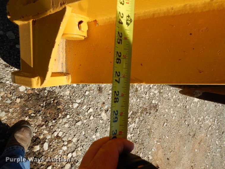 image for item DG6804 2003 Komatsu PC220LC-7L excavator