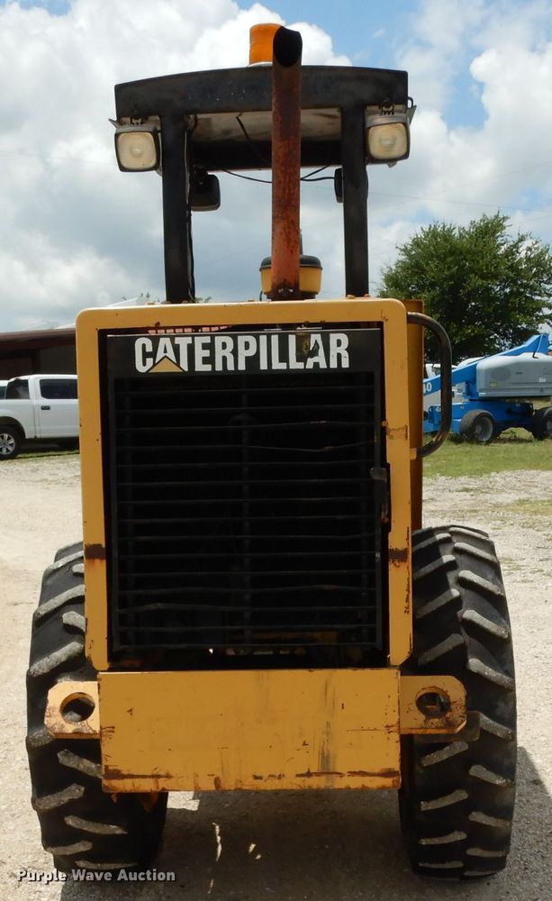 image for item DG6831 1998 Caterpillar CS-323C single drum vibratory roller