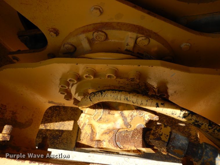 image for item DG6831 1998 Caterpillar CS-323C single drum vibratory roller
