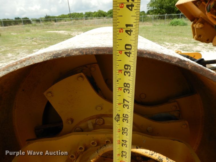 image for item DG6831 1998 Caterpillar CS-323C single drum vibratory roller