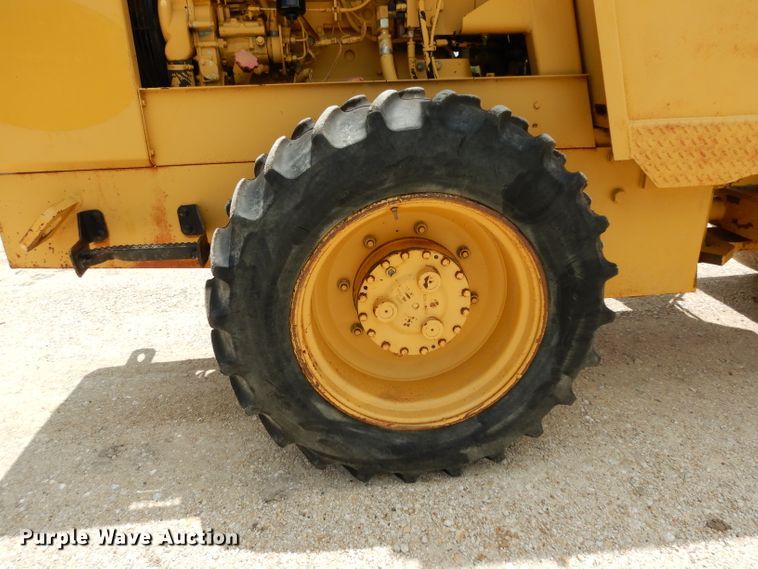 image for item DG6831 1998 Caterpillar CS-323C single drum vibratory roller