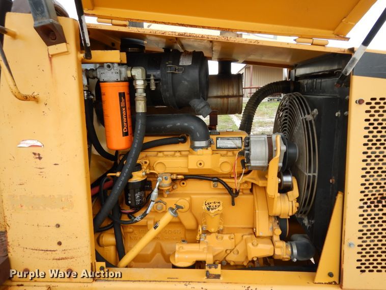 image for item DG6836 2001 John Deere 486E forklift