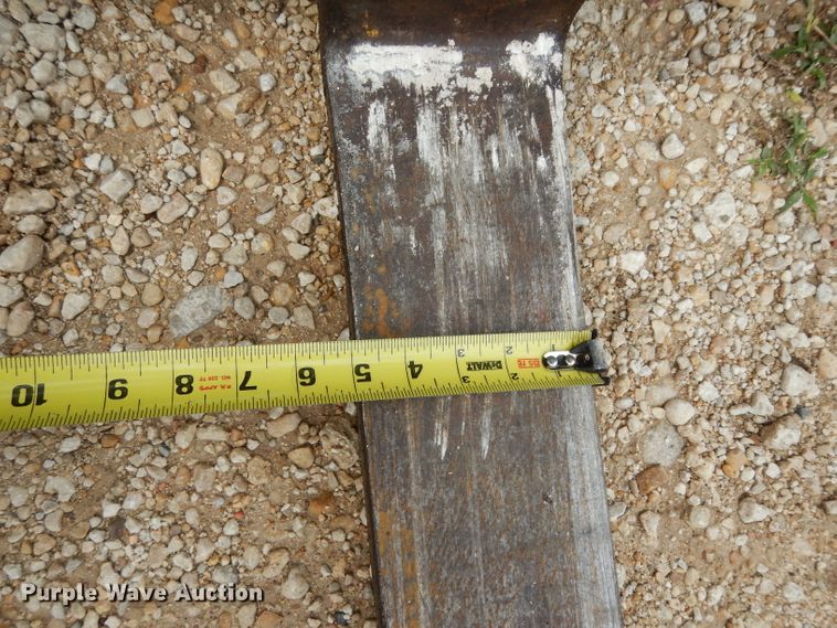 image for item DG6836 2001 John Deere 486E forklift