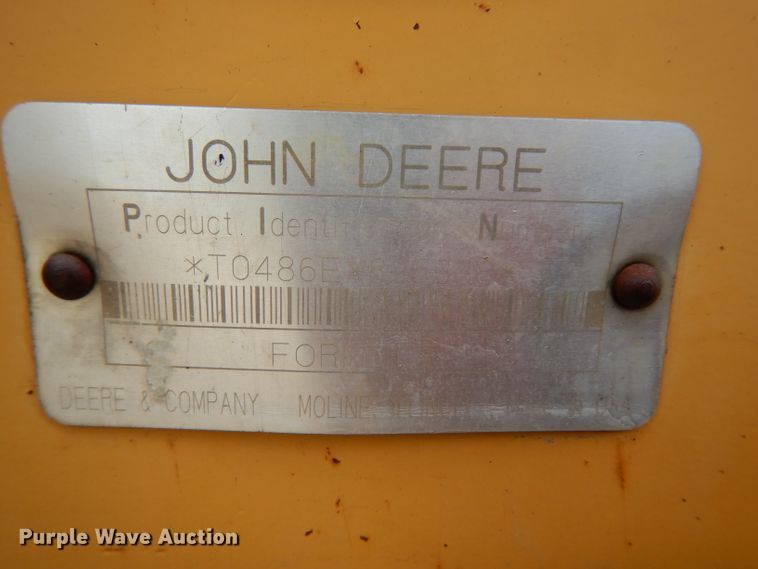 image for item DG6836 2001 John Deere 486E forklift