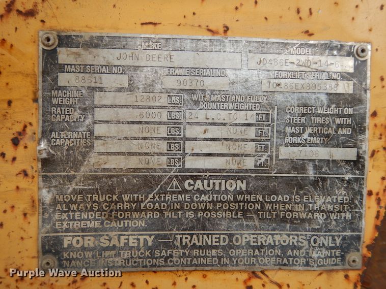image for item DG6836 2001 John Deere 486E forklift