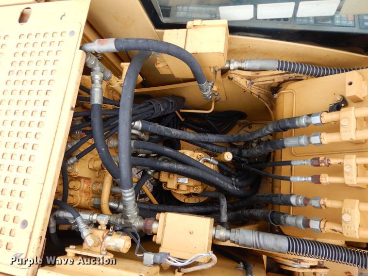 image for item DG6838 2004 Caterpillar 312C L  excavator