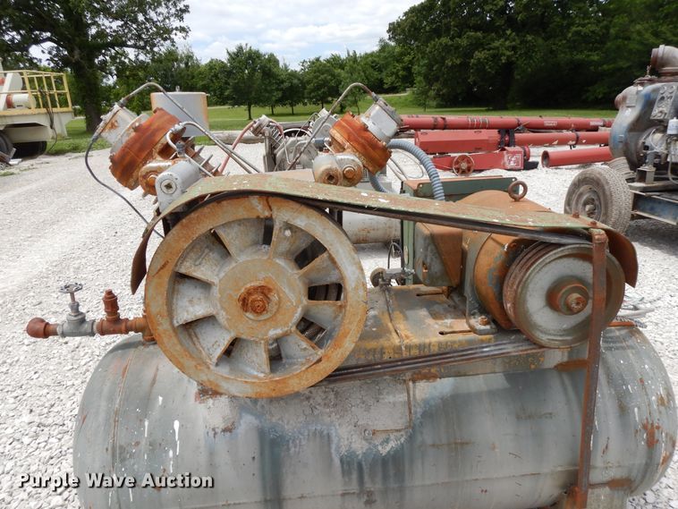 image for item DG7779 Ingersoll Rand  air compressor