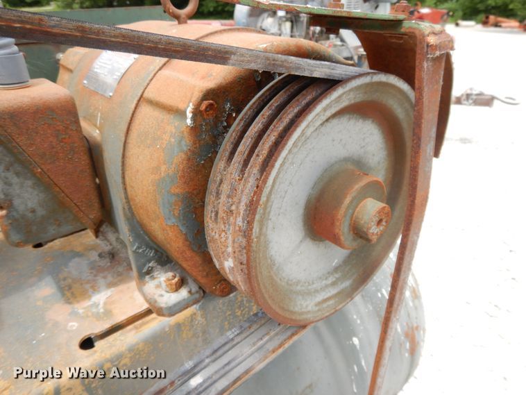 image for item DG7779 Ingersoll Rand  air compressor