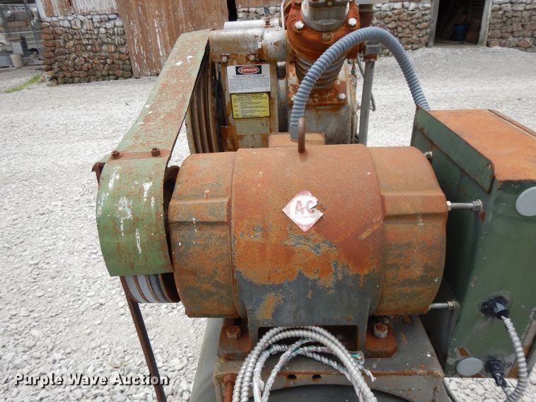 image for item DG7779 Ingersoll Rand  air compressor