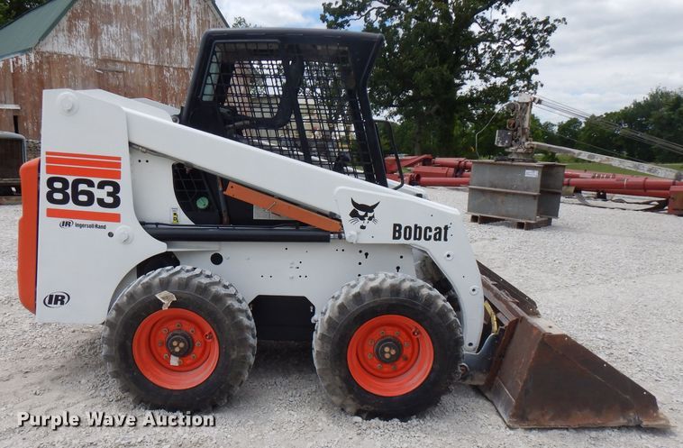 image for item DG7788 2000 Bobcat 863  skid steer loader