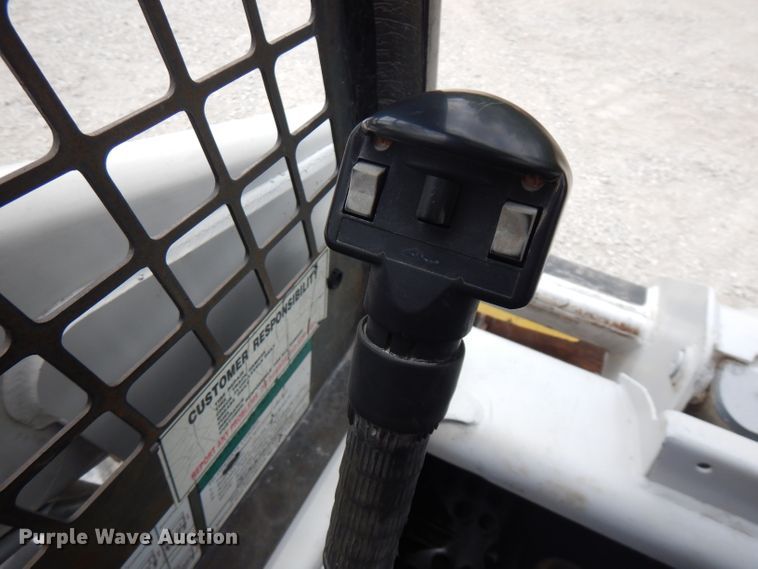 image for item DG7788 2000 Bobcat 863  skid steer loader