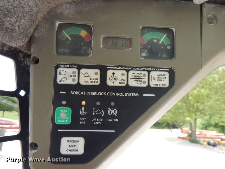 image for item DG7788 2000 Bobcat 863  skid steer loader