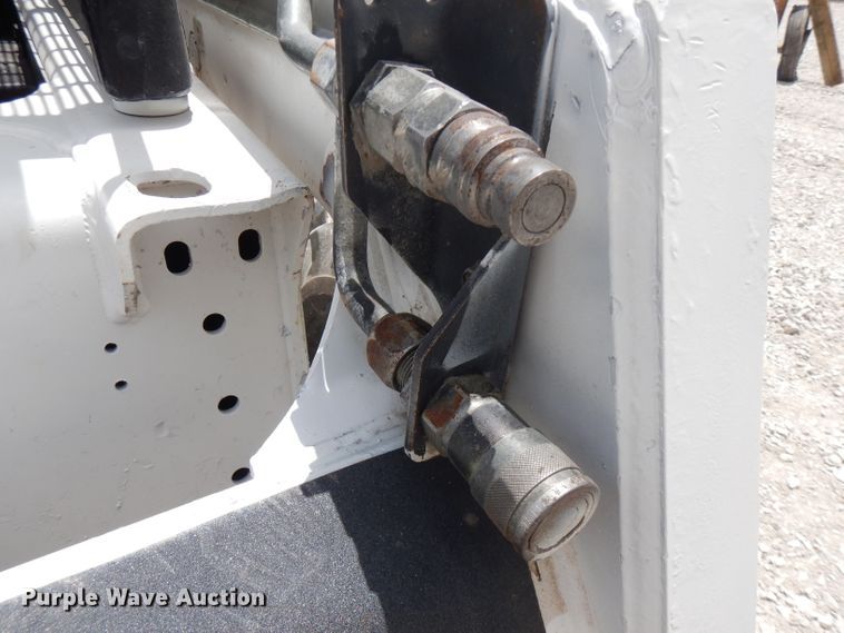 image for item DG7788 2000 Bobcat 863  skid steer loader