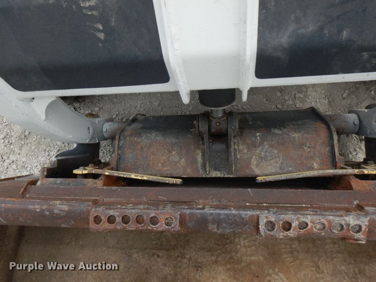 image for item DG7788 2000 Bobcat 863  skid steer loader