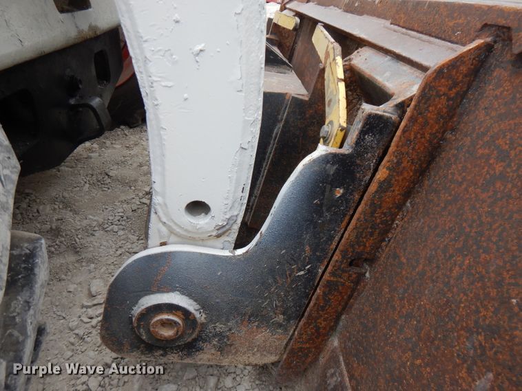 image for item DG7788 2000 Bobcat 863  skid steer loader