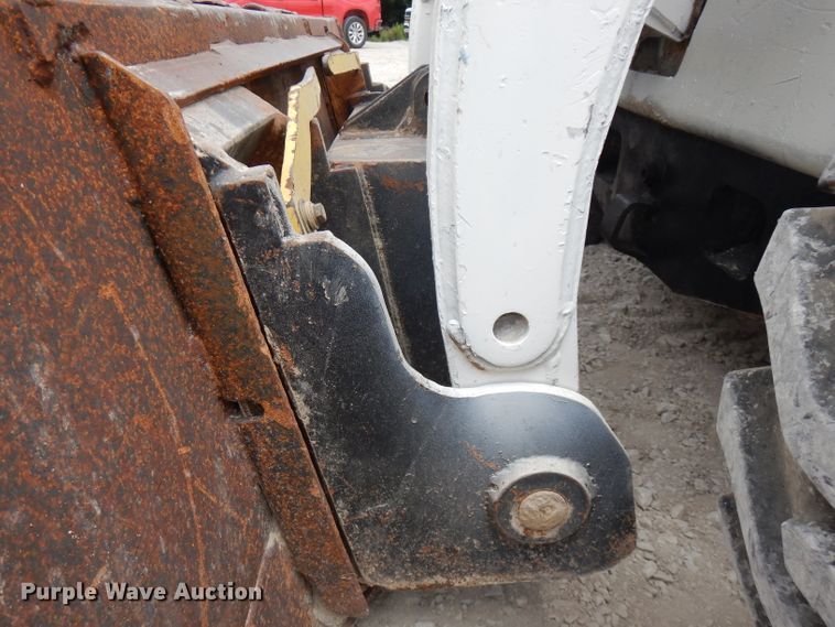 image for item DG7788 2000 Bobcat 863  skid steer loader