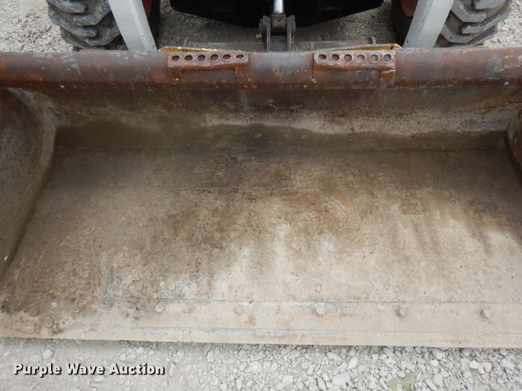 image for item DG7788 2000 Bobcat 863  skid steer loader