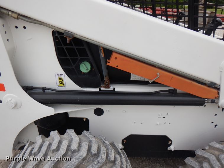image for item DG7788 2000 Bobcat 863  skid steer loader
