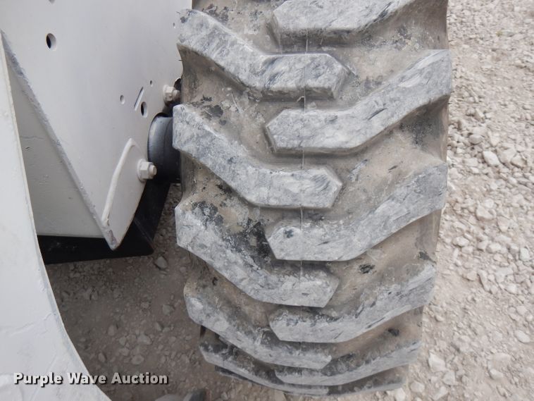 image for item DG7788 2000 Bobcat 863  skid steer loader