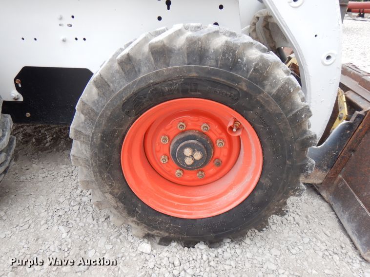 image for item DG7788 2000 Bobcat 863  skid steer loader